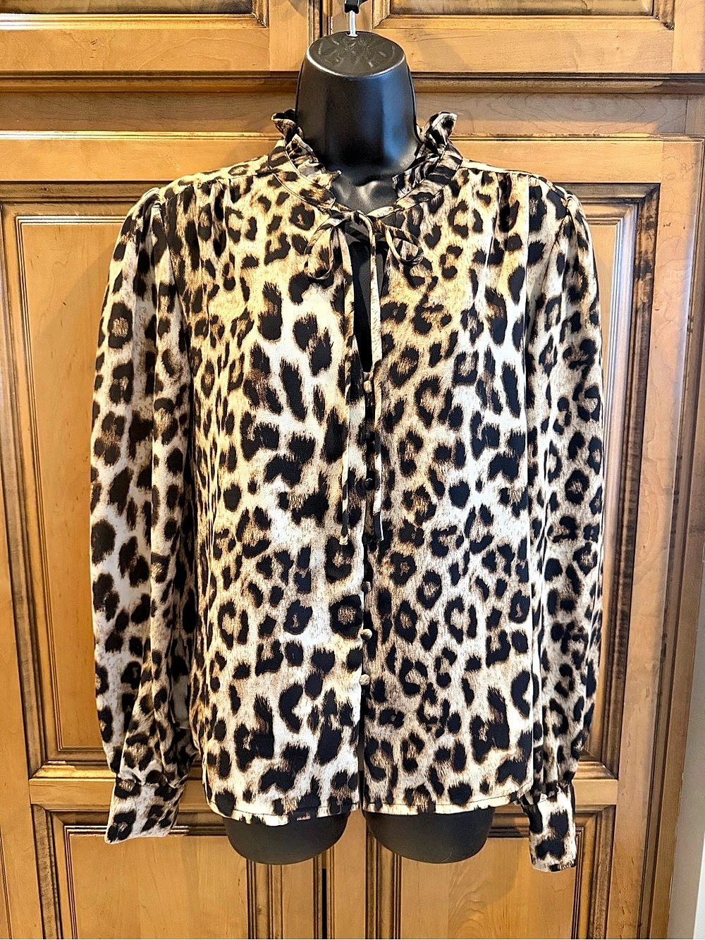 Mainstrip Leopard Print Tie Neck Blouse Medium Like New
